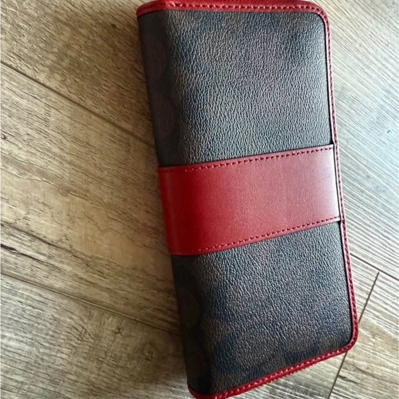 Red Designer Handbag - Picture 3 of 9